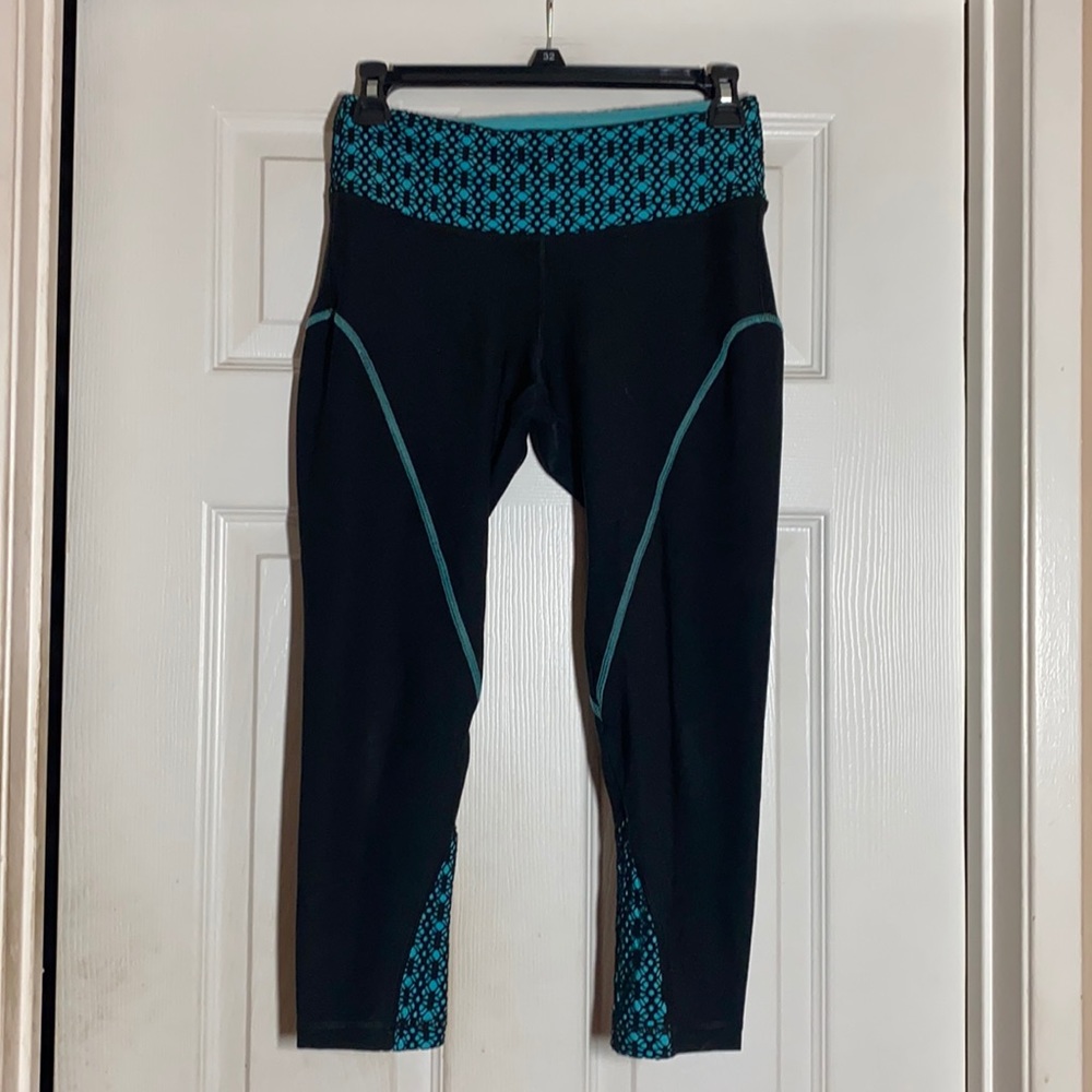 3/$10 - Turquoise & black lace accent athleisure leggings